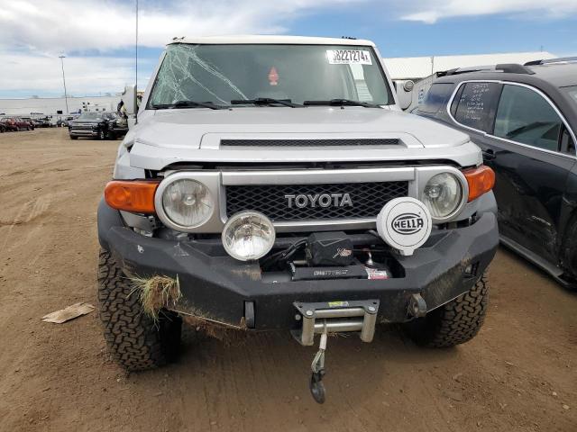 JTEBU11F670046525 - 2007 TOYOTA FJ CRUISER GRAY photo 5