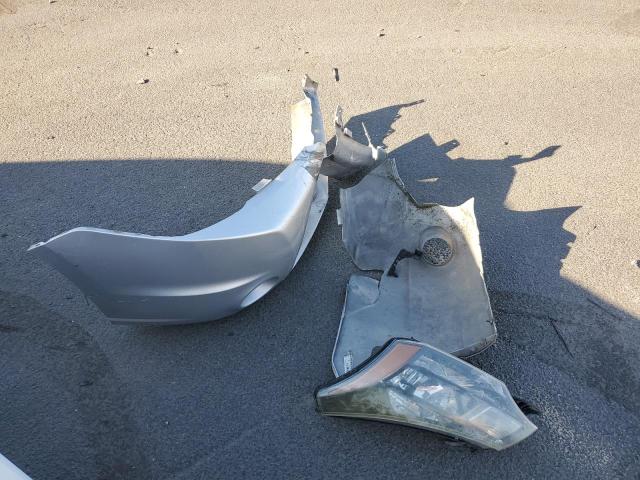 1FAHP3GNXAW193487 - 2010 FORD FOCUS SES 银色 照片 12