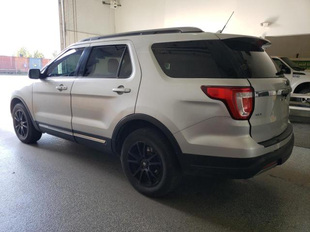 1FM5K8D86KGB26688 - 2019 FORD EXPLORER XLT SILVER photo 2