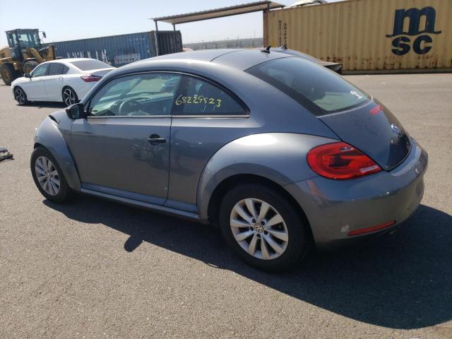 3VWFP7AT2DM660239 - 2013 VOLKSWAGEN BEETLE GRAY photo 2