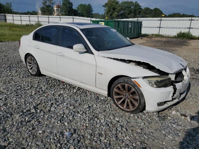 WBAPH7G54BNM56300 - 2011 BMW 328 I WHITE photo 4