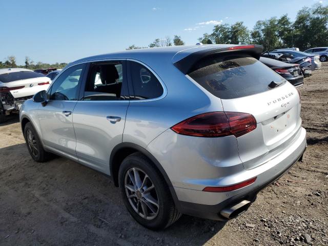 WP1AA2A22GKA15898 - 2016 PORSCHE CAYENNE SILVER photo 2