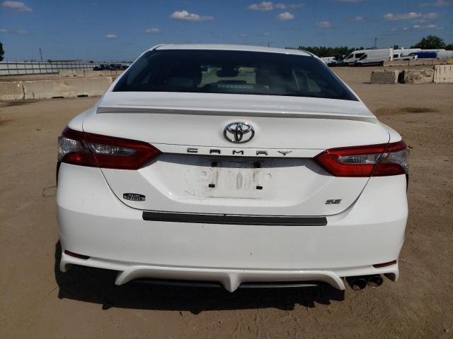 4T1B11HK6JU129500 - 2018 TOYOTA CAMRY L WHITE photo 6