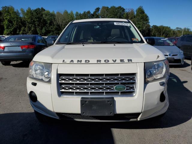 SALFR2BN8AH208014 - 2010 LAND ROVER LR2 HSE WHITE photo 5