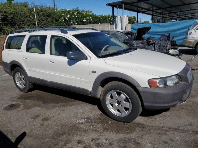 YV1SZ58D111022503 - 2001 VOLVO V70 XC WHITE photo 4