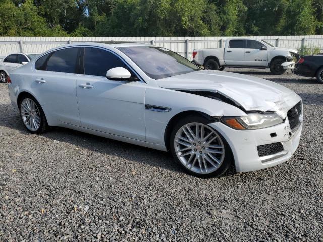 SAJBE4BV6GCY13475 - 2016 JAGUAR XF PRESTIGE WHITE photo 4