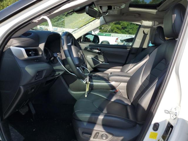5TDGZRAHXNS130918 - 2022 TOYOTA HIGHLANDER XLE WHITE photo 7