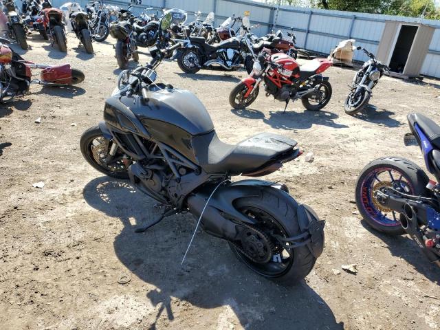 ZDM13BLW0BB001698 - 2011 DUCATI DIAVEL BLACK photo 3