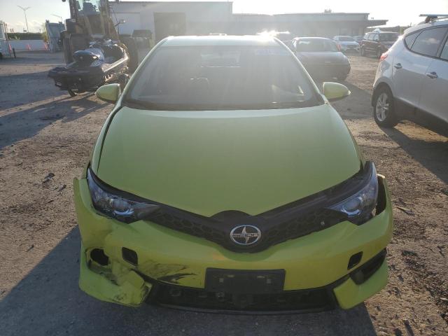JTNKARJE1GJ508420 - 2016 TOYOTA SCION IM YELLOW photo 5