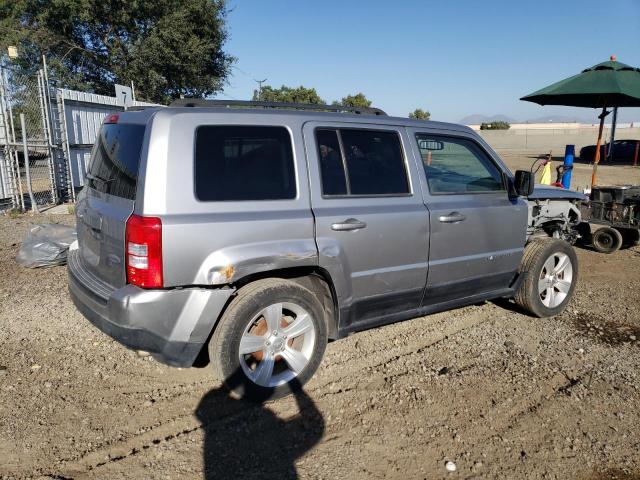 1C4NJPFA3HD147302 - 2017 JEEP PATRIOT LATITUDE SILVER photo 3