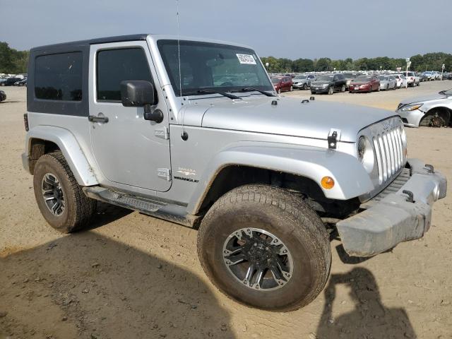 1J4FA54158L623237 - 2008 JEEP WRANGLER SAHARA SILVER photo 4