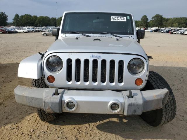 1J4FA54158L623237 - 2008 JEEP WRANGLER SAHARA SILVER photo 5