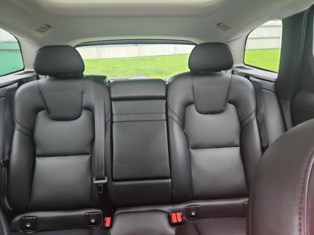 LYV102RK8KB283385 - 2019 VOLVO XC60 T5 Siyah fotoğraf 10