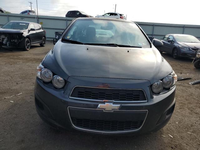 1G1JC5SG7F4168067 - 2015 CHEVROLET SONIC LT GRAY photo 5