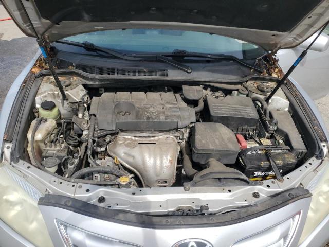 4T1BF3EK4BU118045 - 2011 TOYOTA CAMRY BASE Gümüş fotoğraf 11