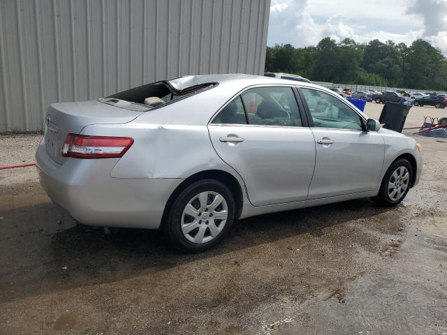 4T1BF3EK4BU118045 - 2011 TOYOTA CAMRY BASE Gümüş fotoğraf 3