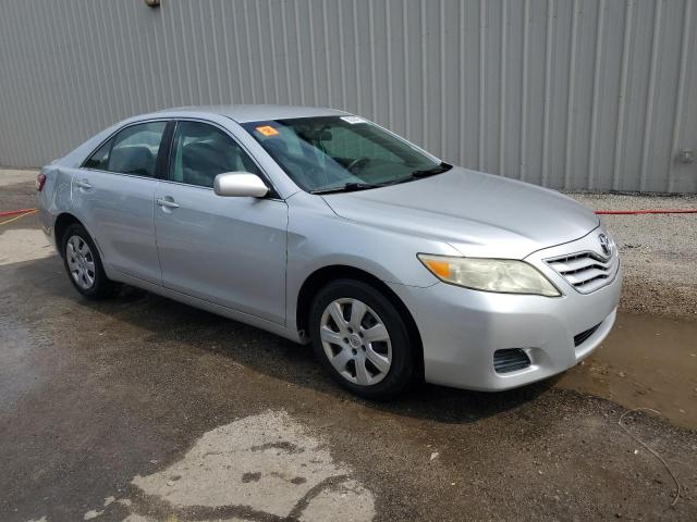 4T1BF3EK4BU118045 - 2011 TOYOTA CAMRY BASE Gümüş fotoğraf 4