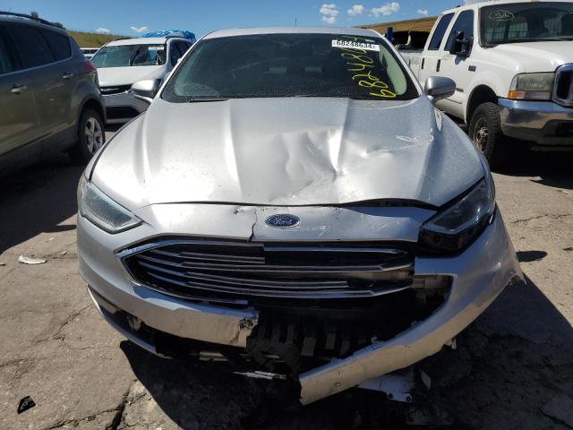 3FA6P0H96HR228997 - 2017 FORD FUSION SE SILVER photo 5