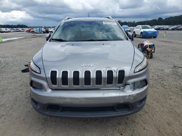 1C4PJLCBXHW643670 - 2017 JEEP CHEROKEE LATITUDE SILVER photo 5