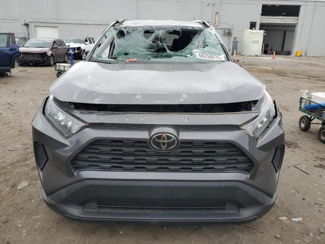 2T3H1RFV4KW032925 - 2019 TOYOTA RAV4 LE Сірий фото 5