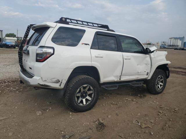 JTEBU5JR1J5554414 - 2018 TOYOTA 4RUNNER SR5/SR5 PREMIUM WHITE photo 3