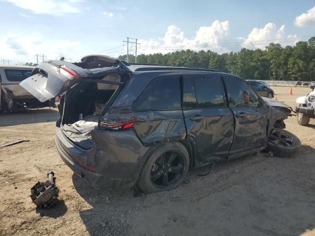 1C4RJGAG1PC551703 - 2023 JEEP GRAND CHEROKEE LAREDO ნაცრისფერი ფოტო 3