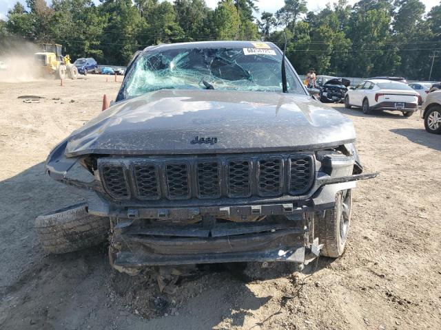 1C4RJGAG1PC551703 - 2023 JEEP GRAND CHEROKEE LAREDO ნაცრისფერი ფოტო 5