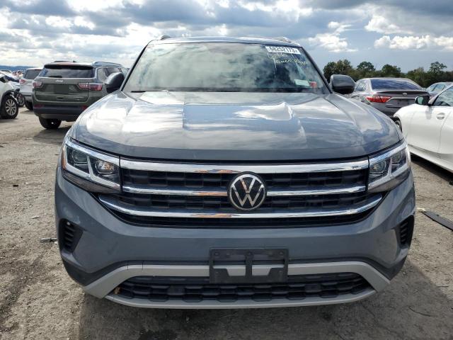 1V26E2CA0LC227735 - 2020 VOLKSWAGEN ATLAS CROS SE Серый фото 5