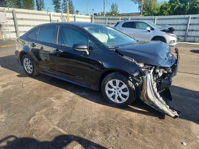 5YFEPMAEXMP198908 - 2021 TOYOTA COROLLA LE შავი ფოტო 4