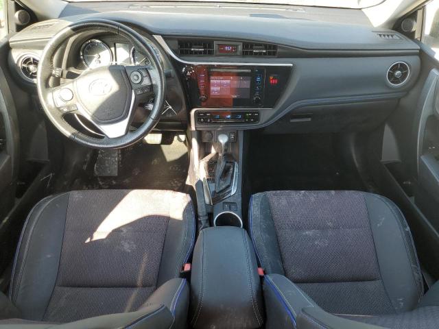 2T1BURHE9JC009028 - 2018 TOYOTA COROLLA L Azul foto 8