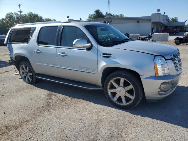 1GYS4HEFXER130809 - 2014 CADILLAC ESCALADE ESV LUXURY SILVER photo 4