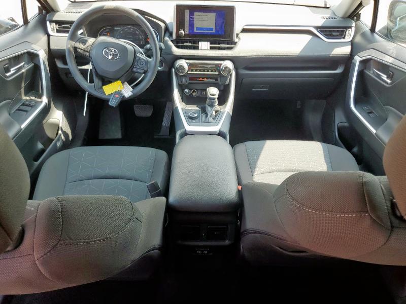 4T3RWRFV1SU175983 - 2025 TOYOTA RAV4 XLE GRAY photo 8