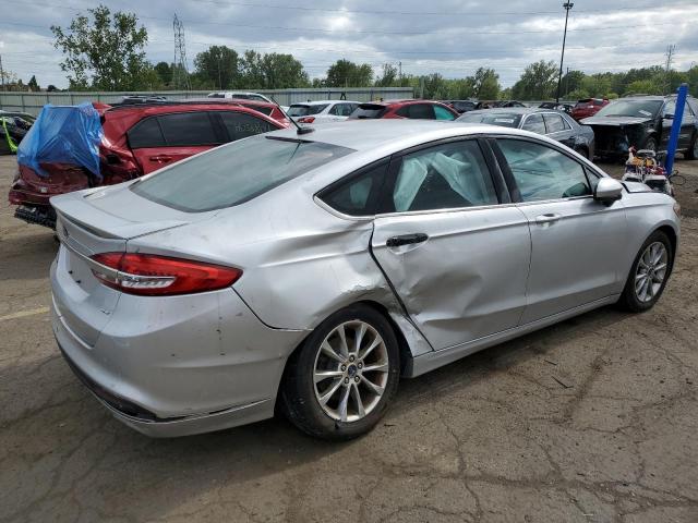 3FA6P0H77HR156836 - 2017 FORD FUSION SE SILVER photo 3