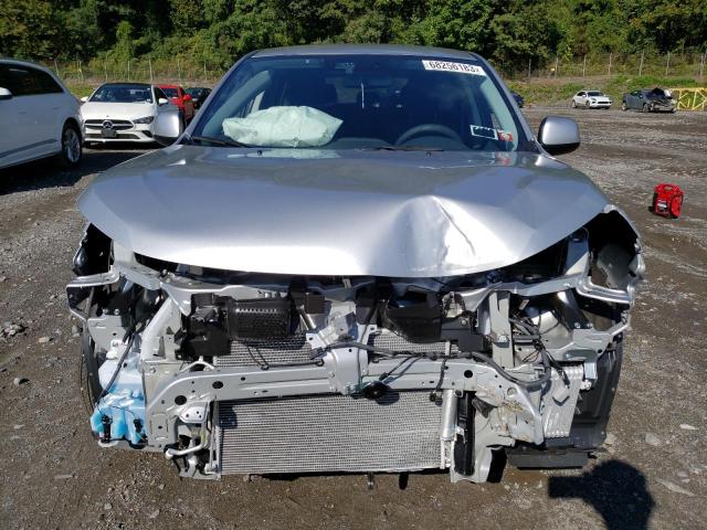 JA4ARUAU5PU010930 - 2023 MITSUBISHI OUTLANDER S/SE SILVER photo 5