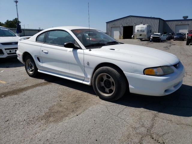 1FALP4041TF206244 - 1996 FORD MUSTANG WHITE photo 4