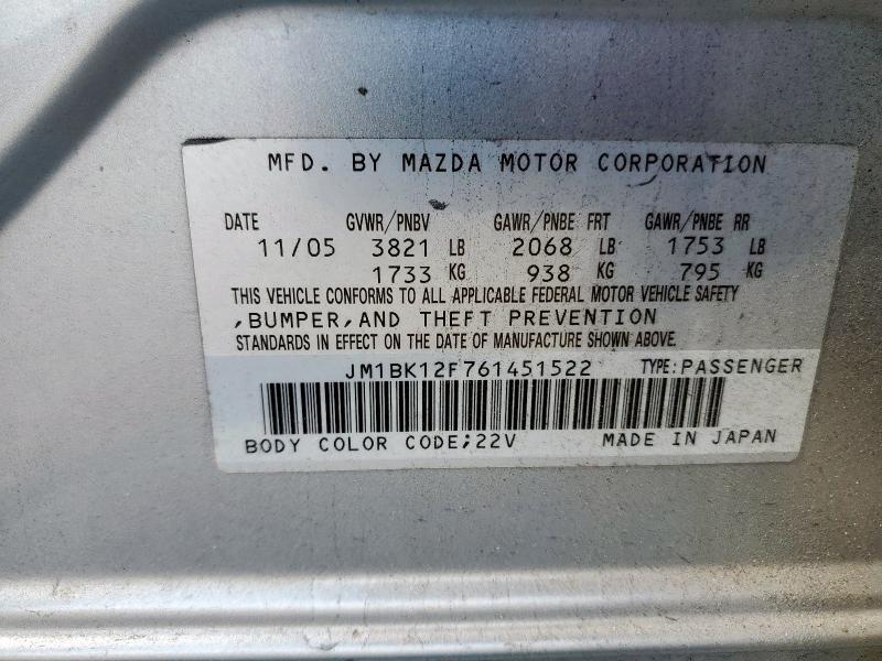 JM1BK12F761451522 - 2006 MAZDA 3 I GRAY photo 12