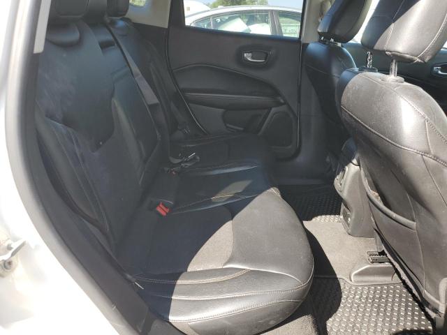 3C4NJDBB7JT153178 - 2018 JEEP COMPASS LATITUDE WHITE photo 11