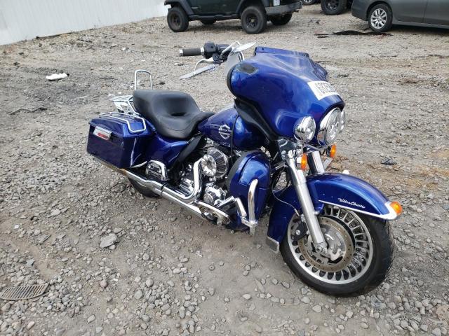 1HD1FC412BB622645 - 2011 HARLEY-DAVIDSON FLHTCU BLUE photo 1