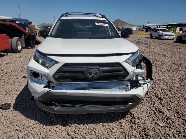 2T3S1RFV9RW415680 - 2024 TOYOTA RAV4 TRD OFF ROAD WHITE photo 5