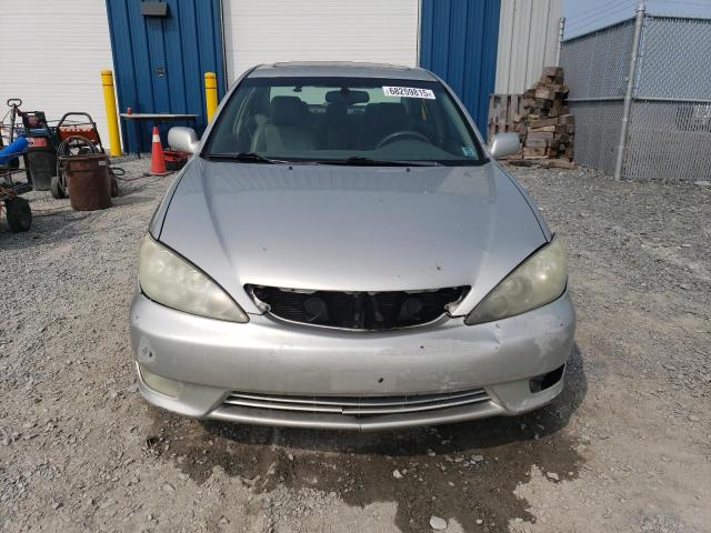 4T1BF30K25U101403 - 2005 TOYOTA CAMRY LE SILVER photo 5