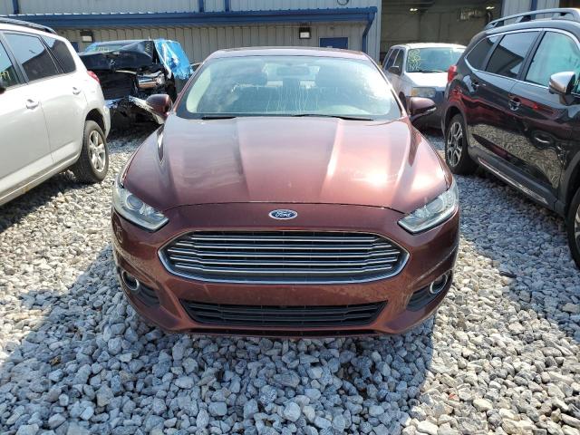 3FA6P0H9XFR222553 - 2015 FORD FUSION SE BROWN photo 5