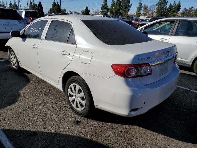 5YFBU4EE6DP214088 - 2013 TOYOTA COROLLA BASE WHITE photo 2