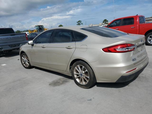 3FA6P0HD6KR102084 - 2019 FORD FUSION SE 金色 照片 2