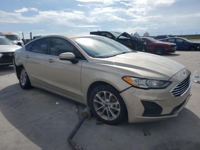 3FA6P0HD6KR102084 - 2019 FORD FUSION SE 金色 照片 4