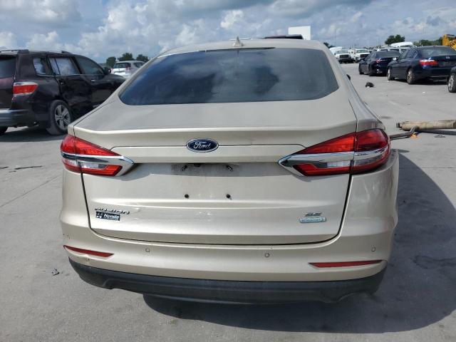 3FA6P0HD6KR102084 - 2019 FORD FUSION SE 金色 照片 6