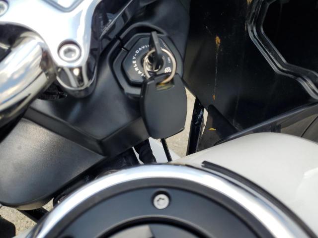 1HD1KH711RB652167 - 2024 HARLEY-DAVIDSON FLTRX Ақ фото 8