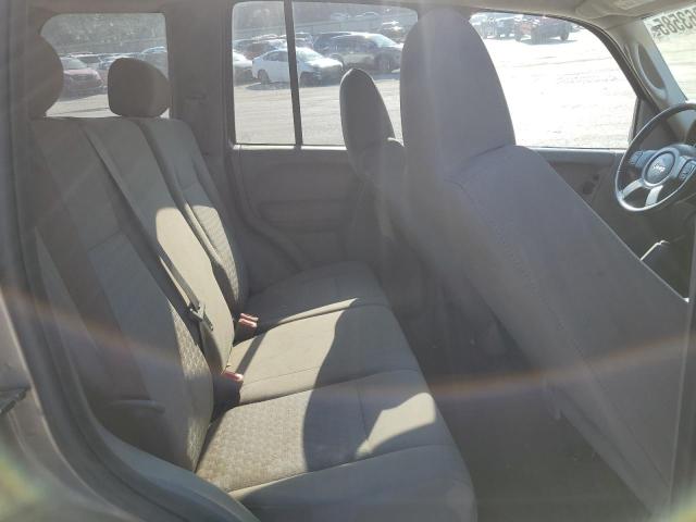 1J4GL48K45W706311 - 2005 JEEP LIBERTY SPORT BEIGE photo 11