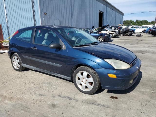 3FAFP313X2R178202 - 2002 FORD FOCUS ZX3 BLUE photo 4