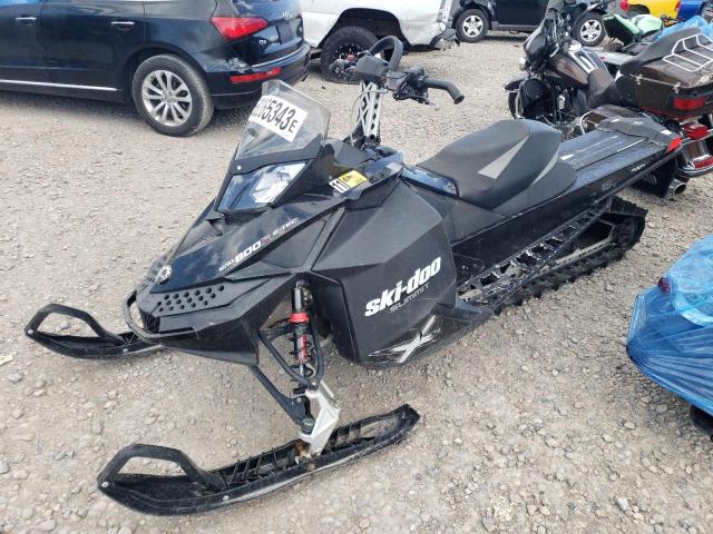 2BPSUPBDXBV000092 - 2011 SKI DOO SUMMIT BLACK photo 2