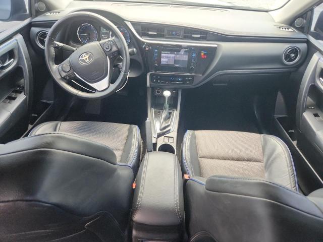 5YFBURHE6JP820950 - 2018 TOYOTA COROLLA L GRAY photo 8